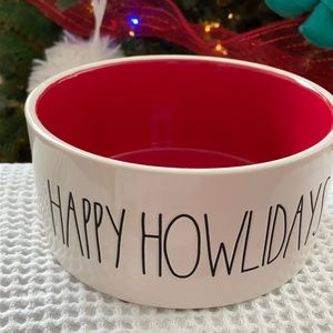 RAE DUNN ‘HAPPY HOWLIDAYS’ Pet Bowl. NWOT. 
Cream with Black LL, Red inside‎